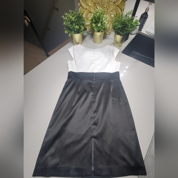 SANDRA DARREN Superbe robe chic entièrement doublée fini satiné - Picture 6 of 8